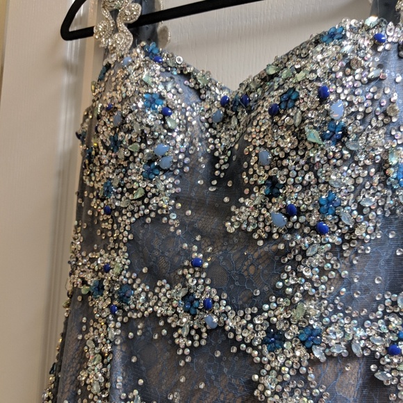 Prom dress - Picture 3 of 8